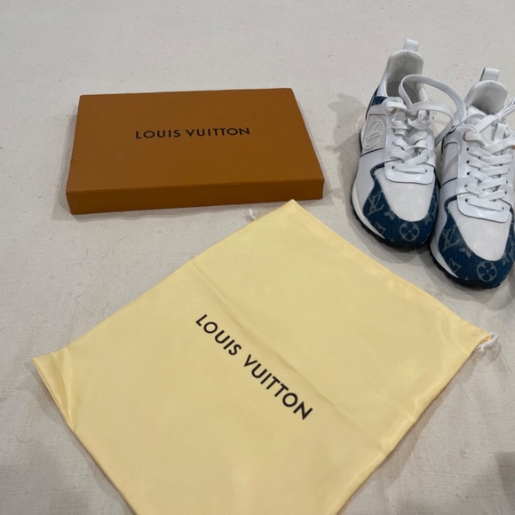 Lou’s Vuitton sneakers - Picture 2 of 6